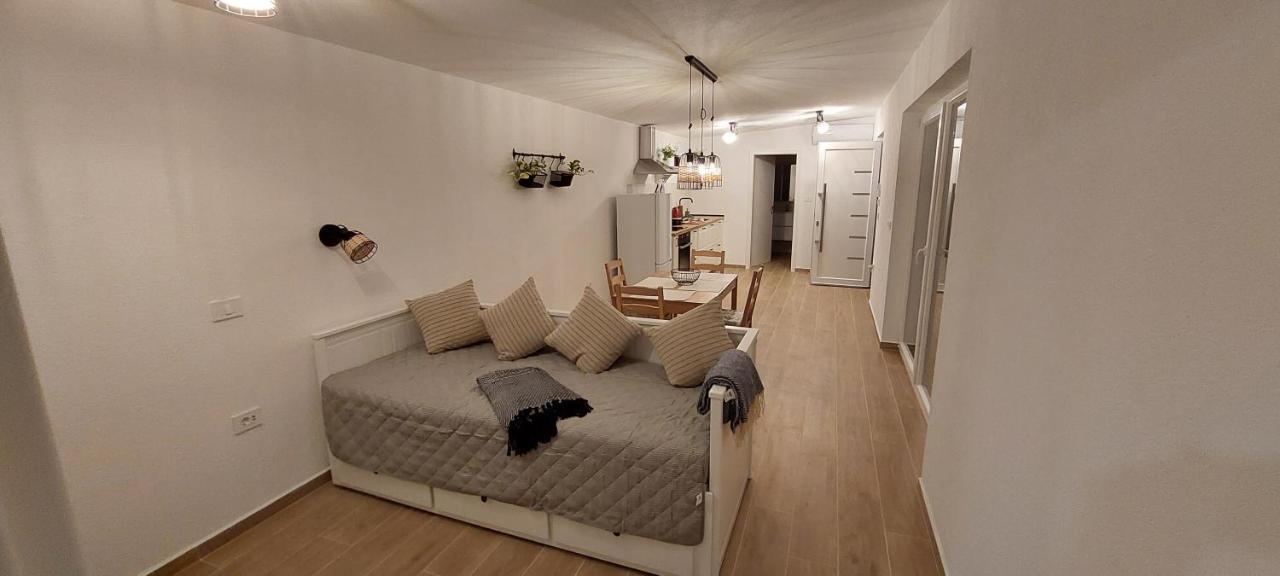 Stara Malija Lägenhet Izola Exteriör bild